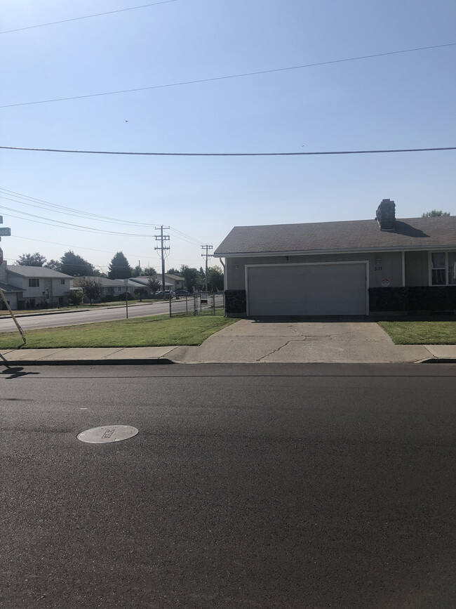 Photo - 516 E Wedgewood Ave