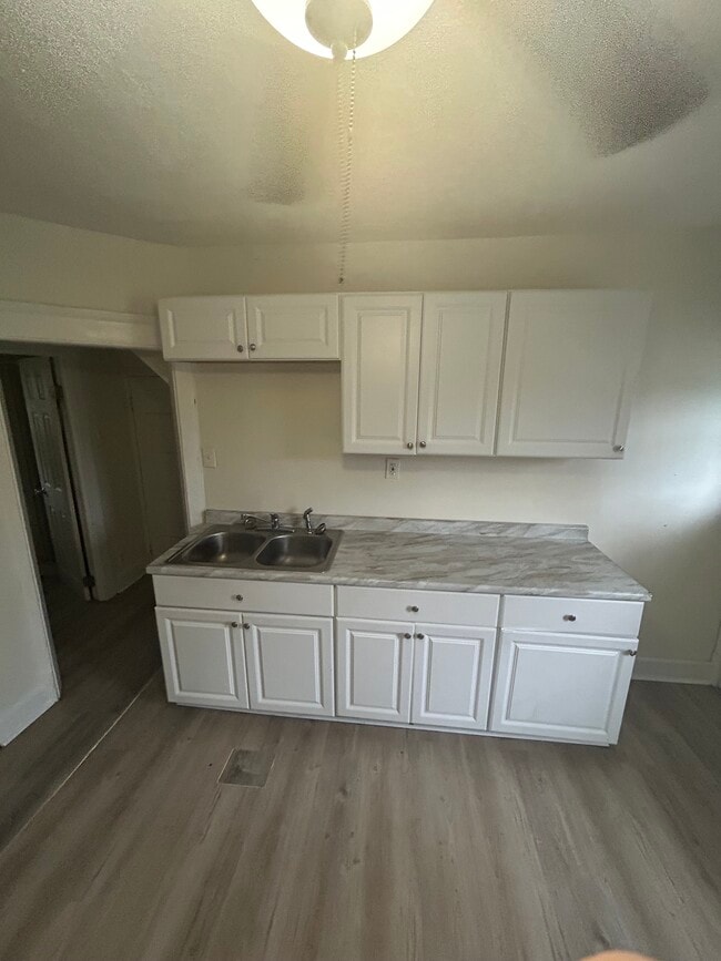 Photo - 2349 Elyria Ave