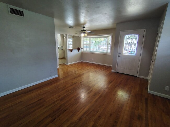 Photo - 1538 Maplewood Dr