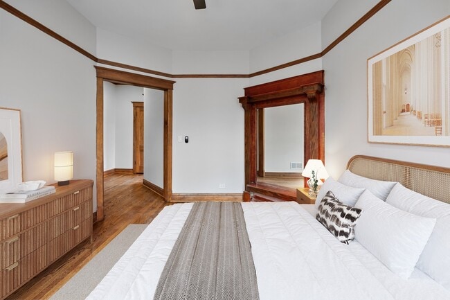 Photo - Renovated 2 bed in Logan Square - Now Leasing! Unit 3227-1