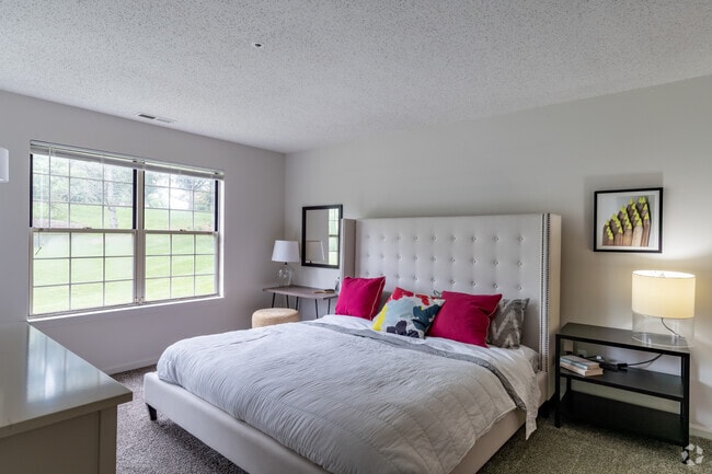 2BR, 2BA - Morgan - 1,153SF - Valley Ranch