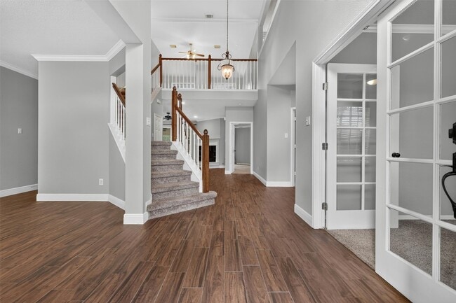Photo - 108 Oak Creek Ln