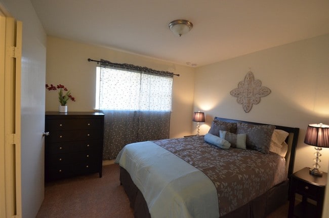 Photo - The Huntington Apartments