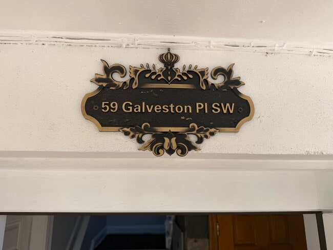 59 Galveston Pl SW Unit 2