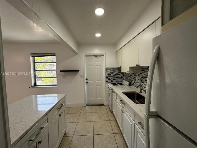 Photo - 2115 N 17th Ct Unit 3