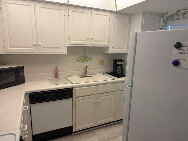 Photo - 1400 Tarpon Center Dr Unit 202