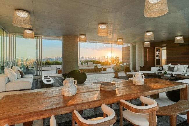 Photo - 4701 Meridian Ave Unit UPH21