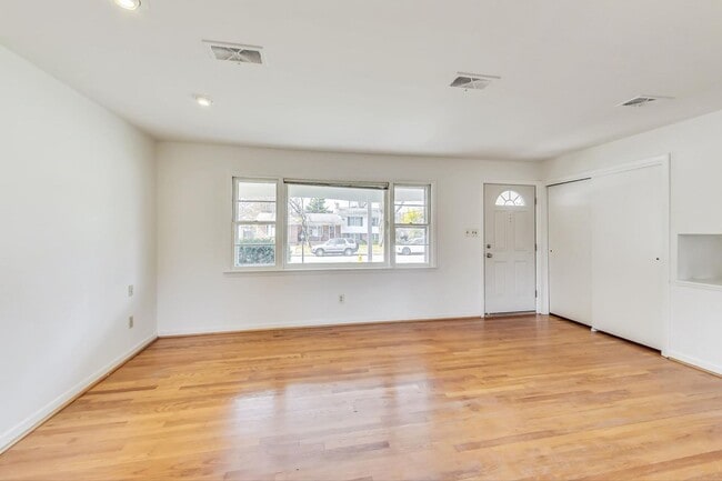 Photo - Fantastic in Frederick! Spacious 4 level Split -- 4 beds + 1 Full and 2 half baths