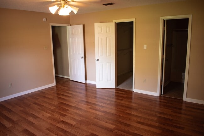 Dormitorio principal - 102 Michael Cir