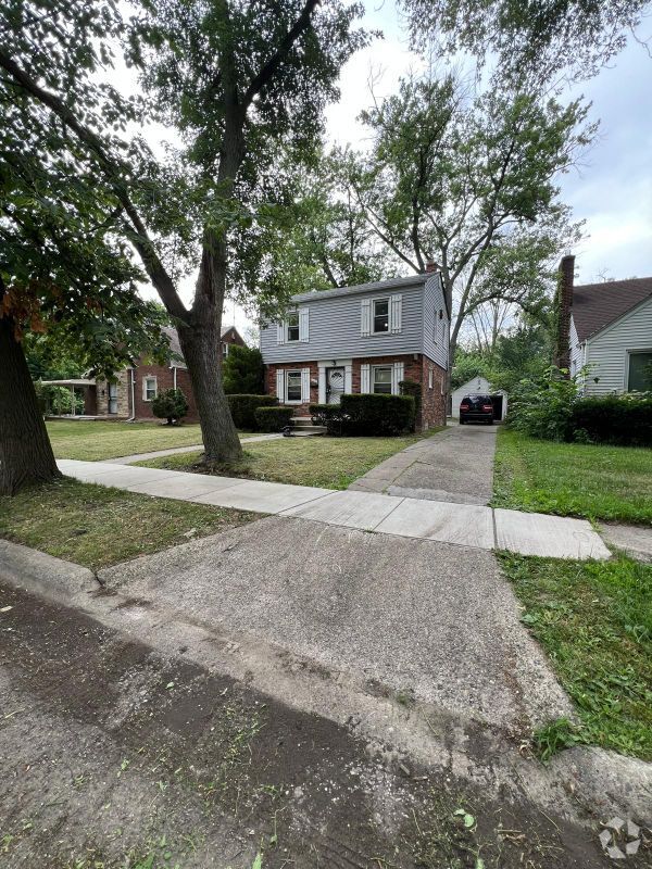 Building Photo - 16115 Trinity St Rental