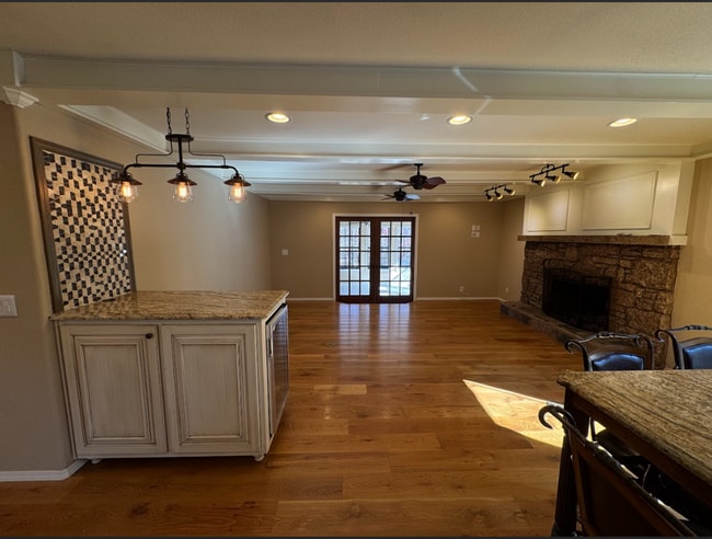 Photo - 23 N Howard Pl