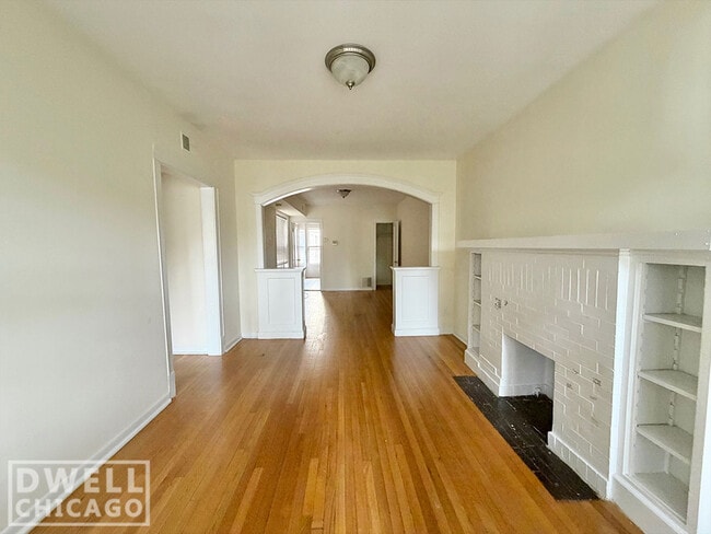 Photo - 3441 W Schubert Ave Unidad 2