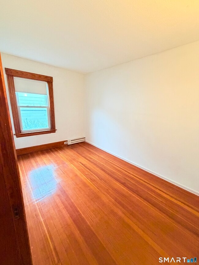 Photo - 84 Putnam St