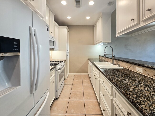 Photo - 3100 75th St Unit 11