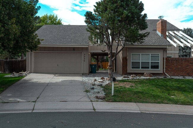 Building Photo - 7355 S Garfield Ct Rental