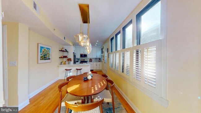 Photo - 1858 California St NW Unidad 40