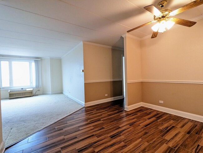 Photo - 1 Renaissance Pl