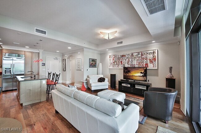 Building Photo - 9123 Strada Pl Unit 7201