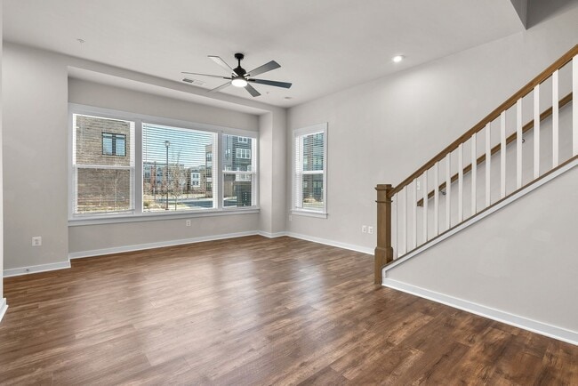 Photo - 3BD/2.5BA - Derwood Townhouse Condo - Attached 1 Car Garage