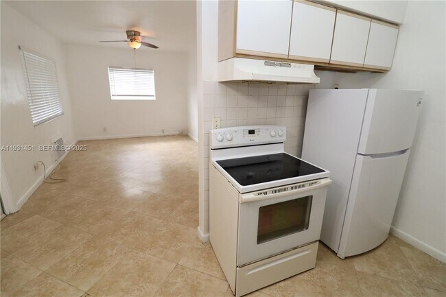 Photo - 1708 N 16th Ave Unit 4