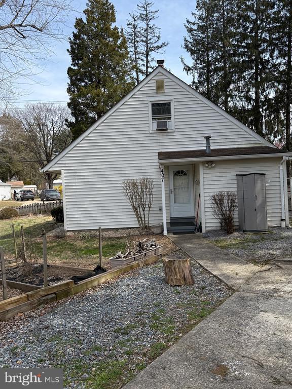 Photo - 407 Calvin Ln