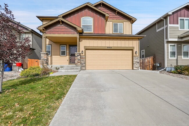 Building Photo - $2,145.00, 4-bed, 2.5-bath located in Colo...