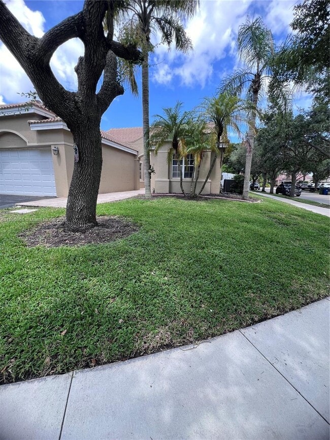 Photo - 1371 Bayview Cir