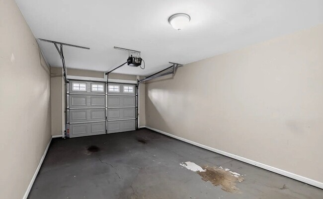 Photo - 2732 Silver Hill Terrace SE