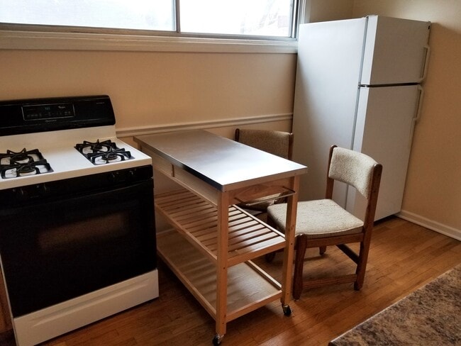 Photo - 1644 Midland Ave Unidad Apartment