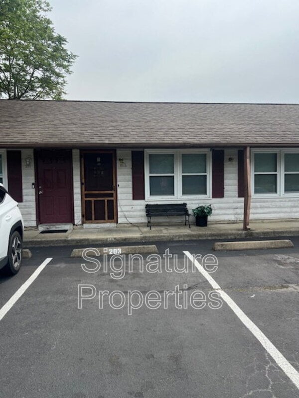 Photo - 203 Newbridge Rd House
