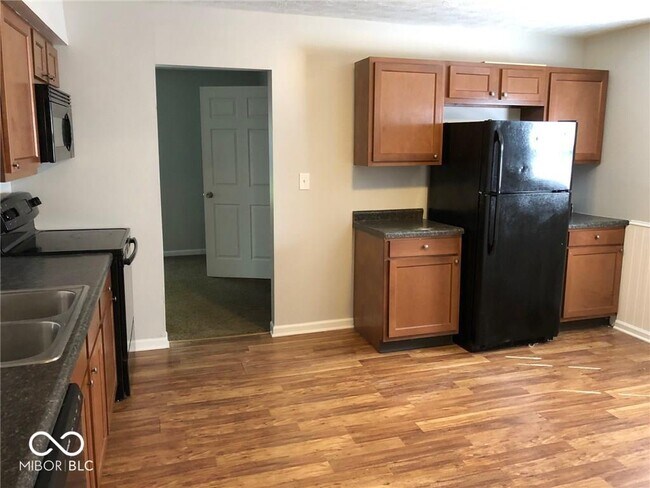 Photo - 651 N Beville Ave