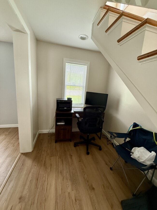 Photo - 700 Kent St