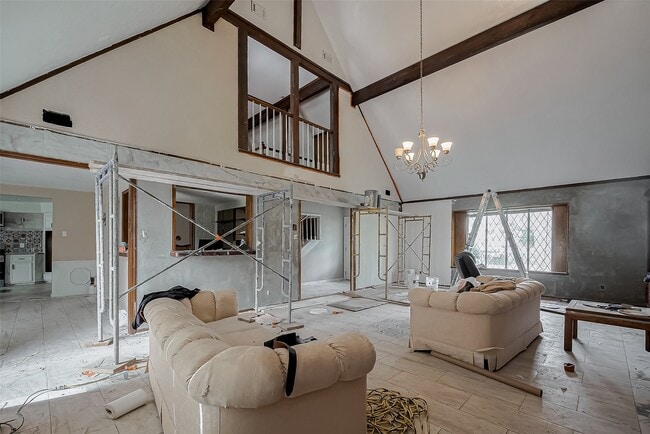 811 Loire Ln