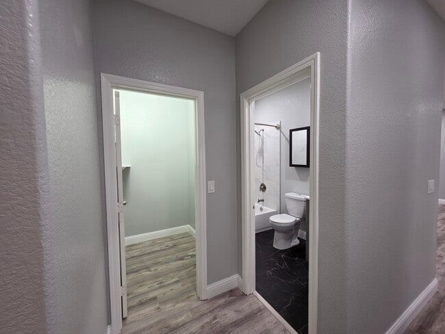 Photo - 5521 Enrico Blvd Unit A