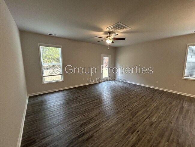 Photo - 8236 McCormick St
