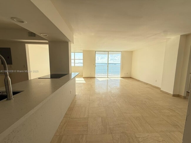 Building Photo - 1420 Brickell Bay Dr Unit 1203A Rental