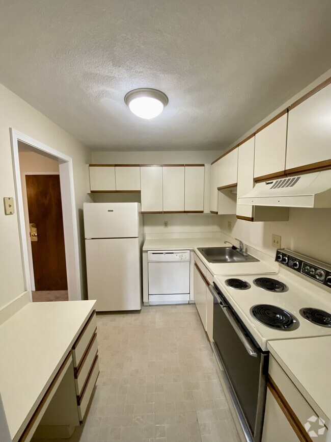 Building Photo - 197 Cambridge St Unit 2 Rental