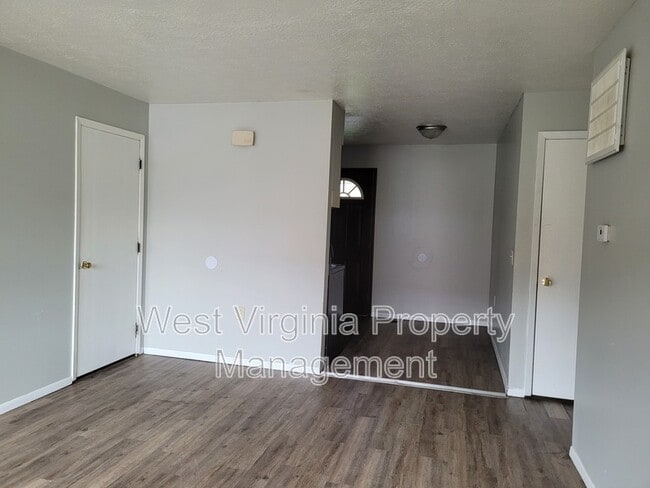 Photo - 130 Elm St Unit Apt 2