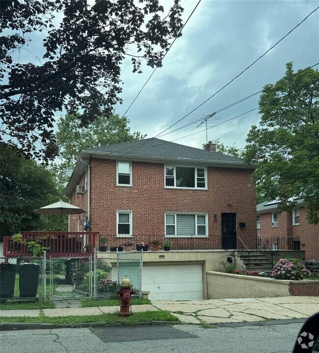 Building Photo - 45 Fox Ave Unit 2 Rental