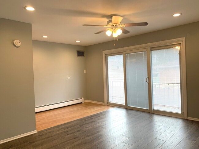 Photo - 7300 S 78th Ave Unidad 6