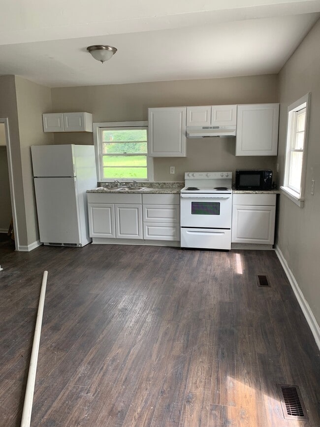 Photo - 2415 Booker St Unit B