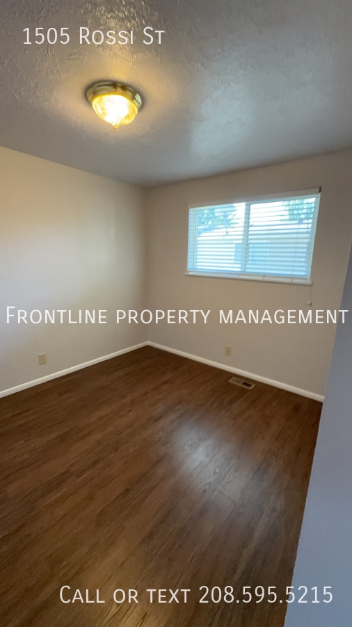 Photo - 1505 Rossi St
