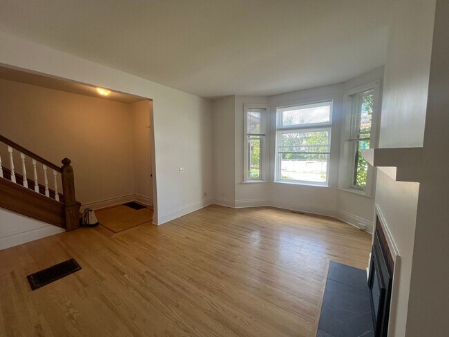 Photo - 4 Bedroom 1.5 bathroom townhome in Lyndale neighborhood