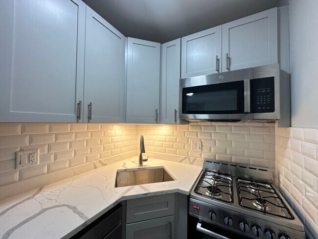 Photo - 545 W Belmont Ave Unit i7