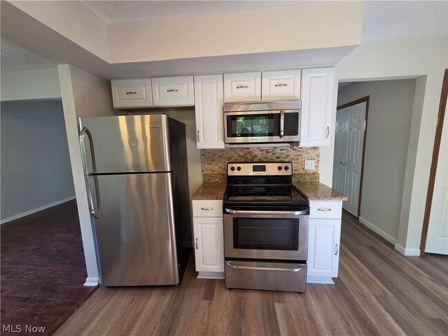 Photo - 2540 Charney Rd