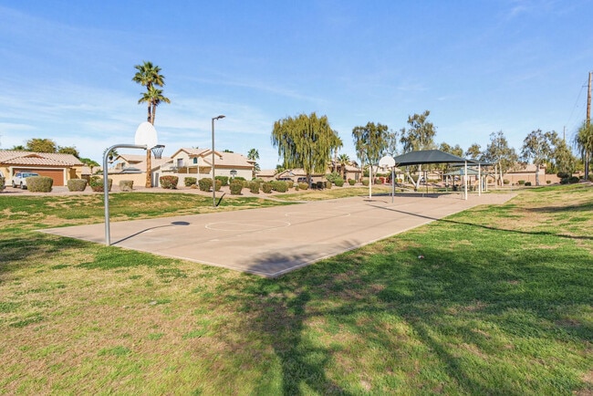 Photo - 288 S Jesse St