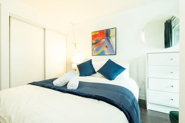 Photo - 151 Dan Leckie Way Unité SI ID1403782P