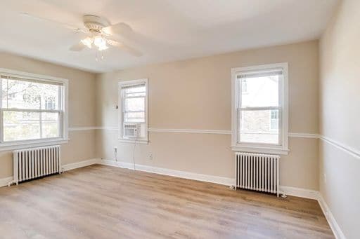 Photo - 8507 Flower Ave - Unit 4 Takoma Park, MD 20912 - 2 YEAR LEASE SPECIAL - PETS OK! - Large 1 Bed w... Unidad 8507 - 4