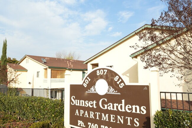 Sunset Gardens - Sunset Gardens Apartments