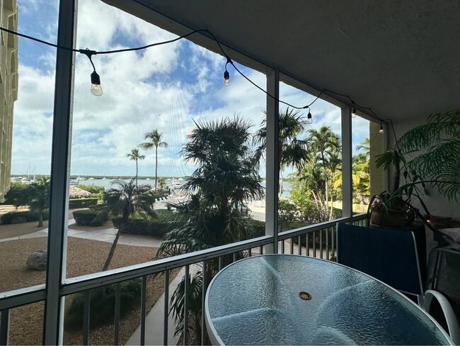 Photo - 200 Harborview Dr Unit Harbor 92